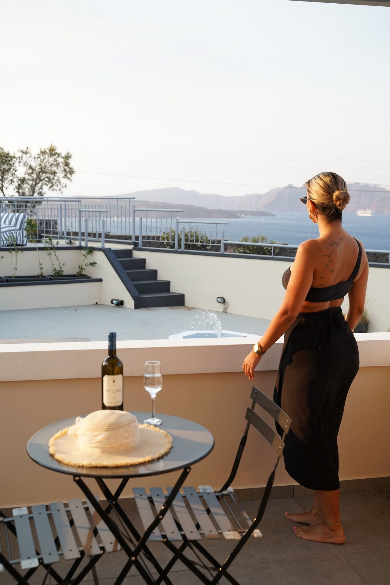 JUNIOR SUITE WITH CALDERA VIEW AND SHARED POOL